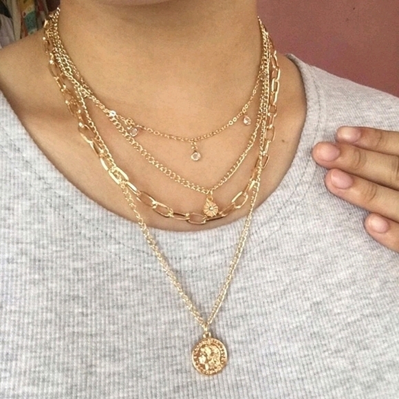 💖 2/$30 Chunky layered statement necklace Gold coin pendant Boho chain - Picture 1 of 12